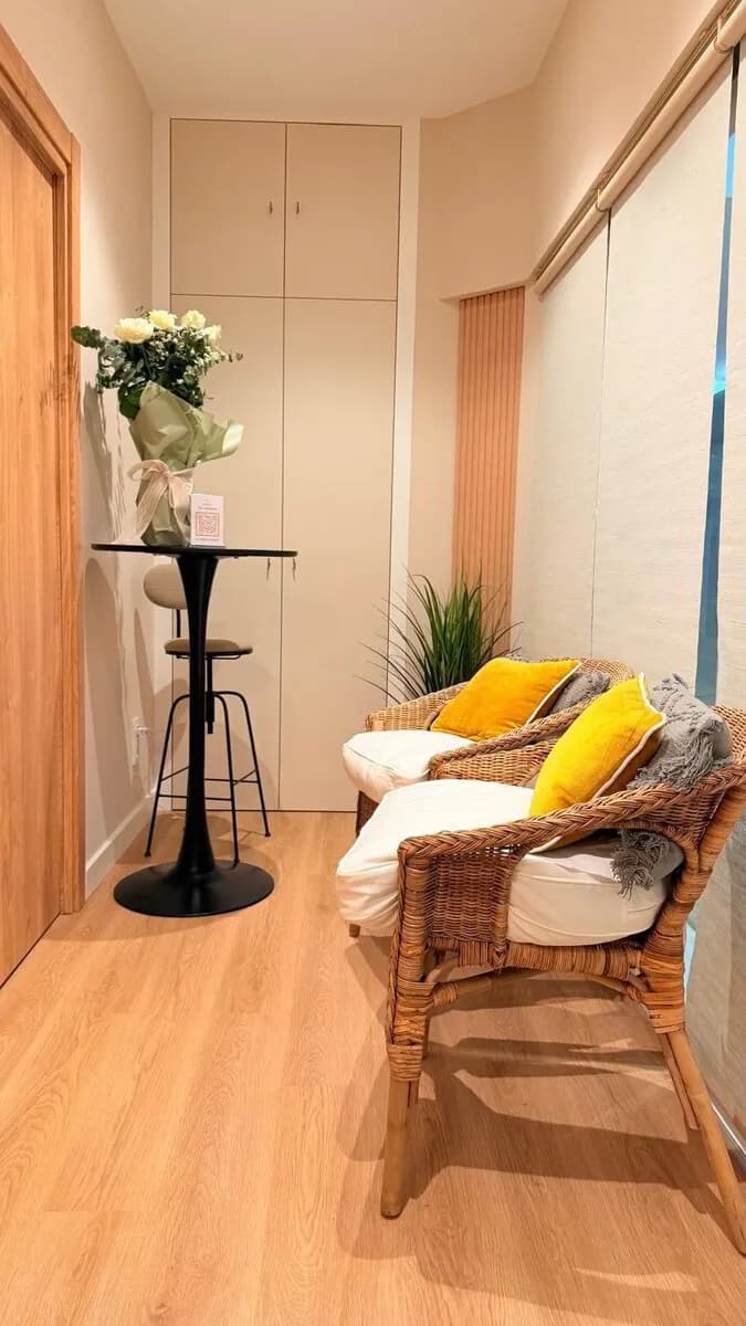 Amarhte's warm waiting area